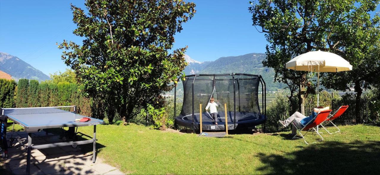 Haus Sonnegg Apartment Marlengo Bagian luar foto