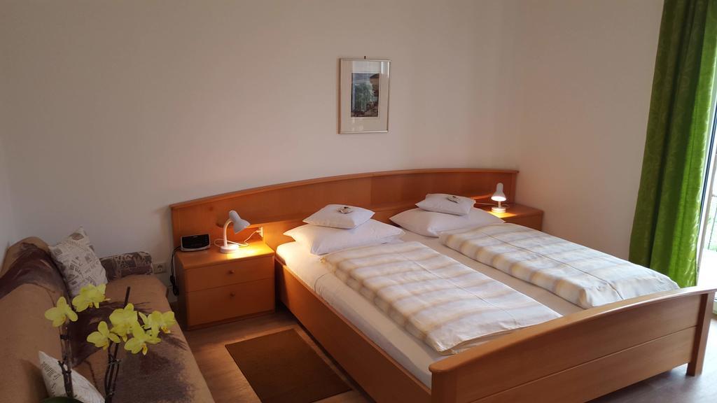 Haus Sonnegg Apartment Marlengo Bagian luar foto