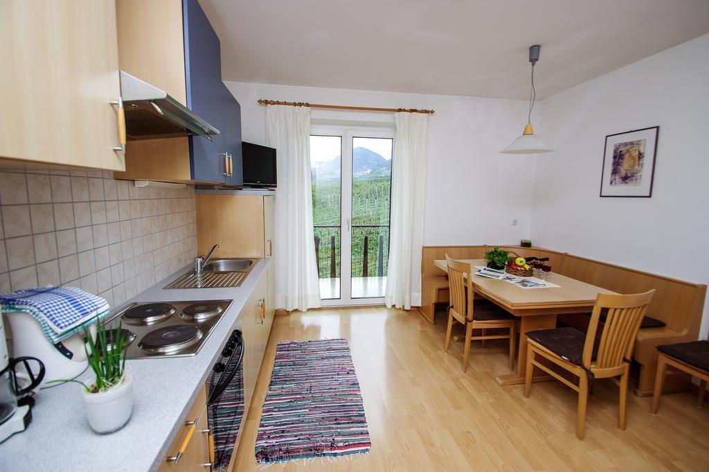 Haus Sonnegg Apartment Marlengo Bagian luar foto